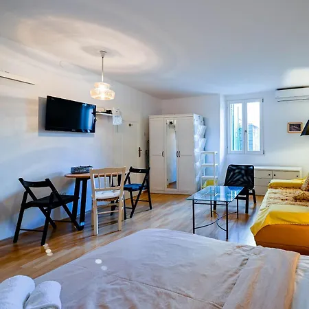 Monte Apartment